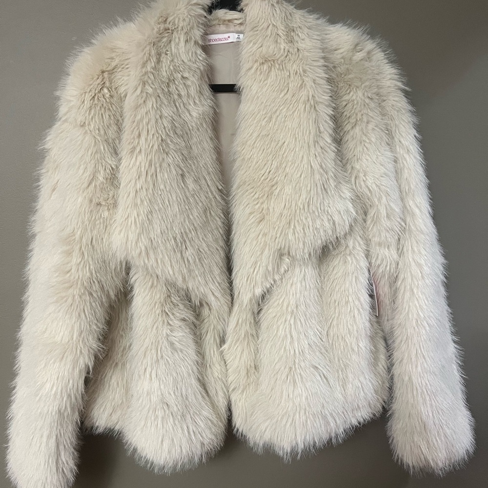 Shoe Dazzle Cream Teddy Jacket